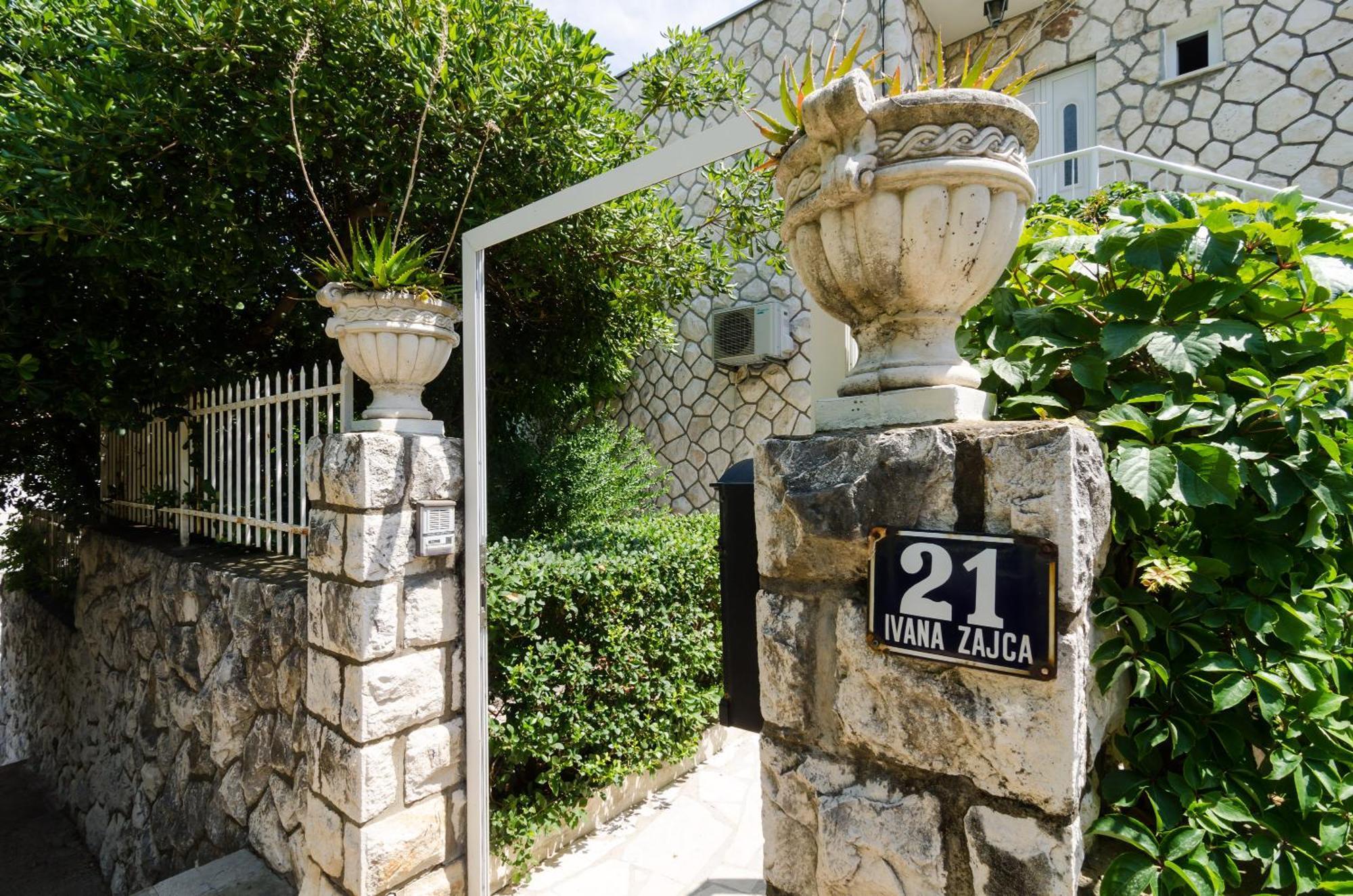 Wisteria Apartment Дубровник Экстерьер фото
