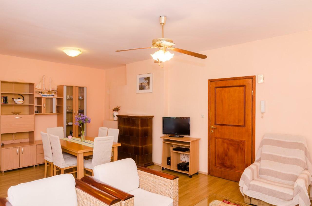 Wisteria Apartment Дубровник Экстерьер фото